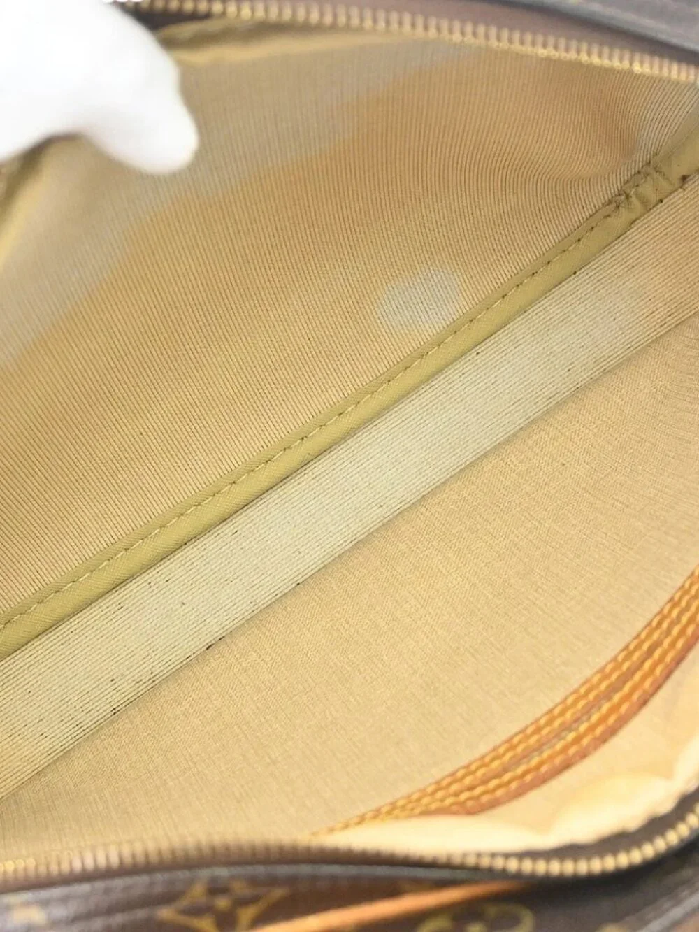 LOUIS VUITTON REPORTER PM MESSENGER SHOULDER BAG